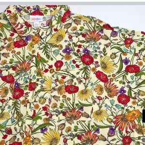 Beautiful floral collared LuLaRoe Amy!